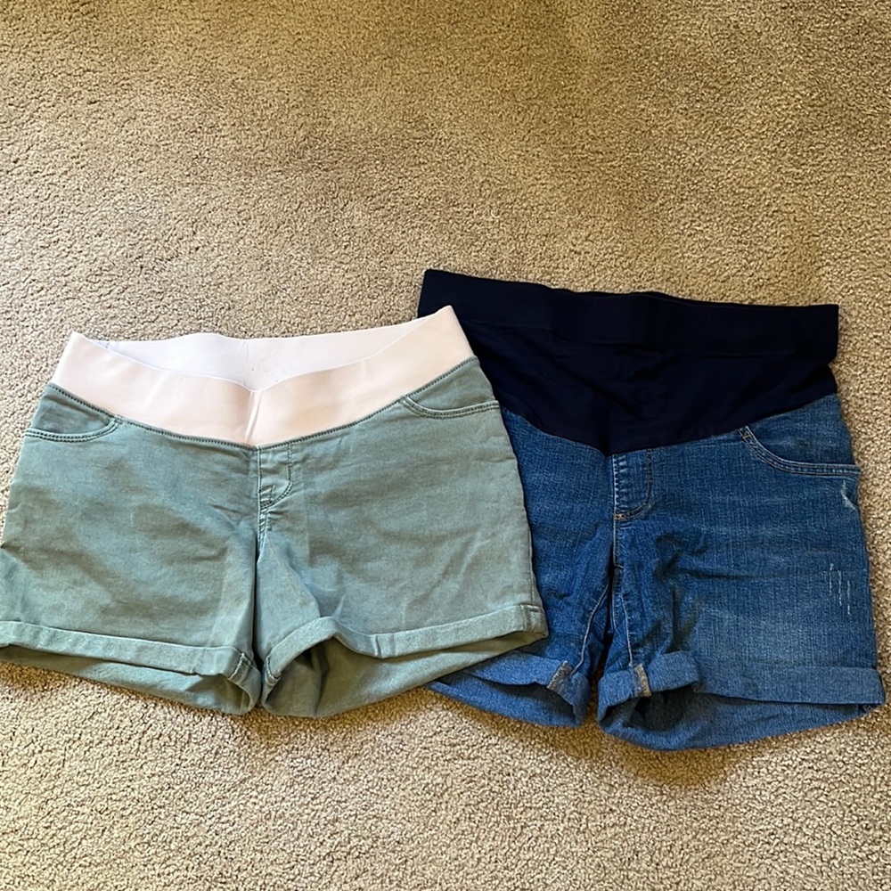 Maternity shorts - size small - Liz Lange & Oh Baby